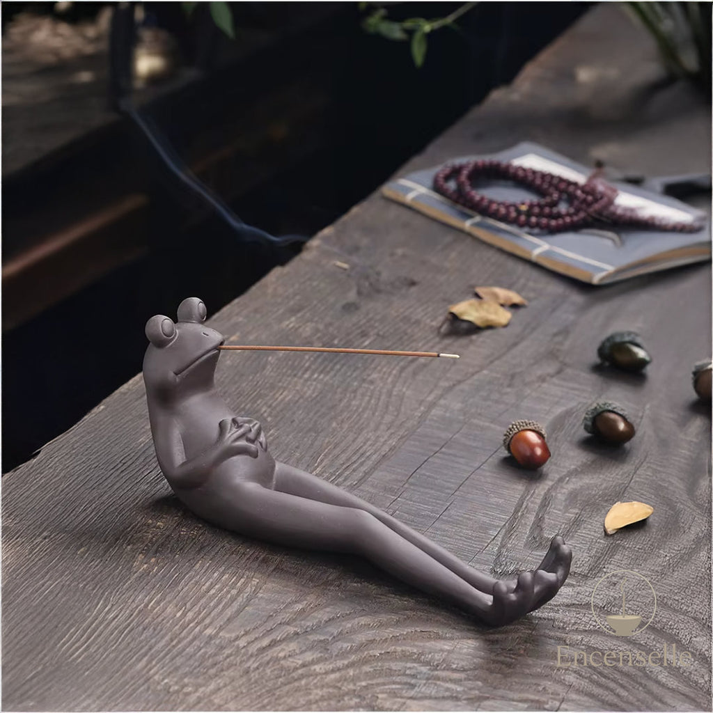 Porte-encens Grenouille – Argile Violette Artisanale